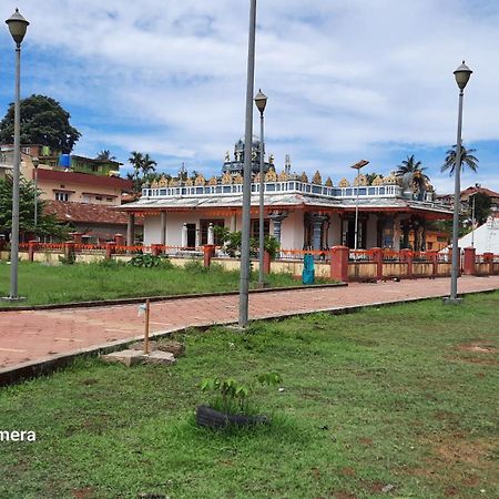 Varam Homestay Мадикери Экстерьер фото