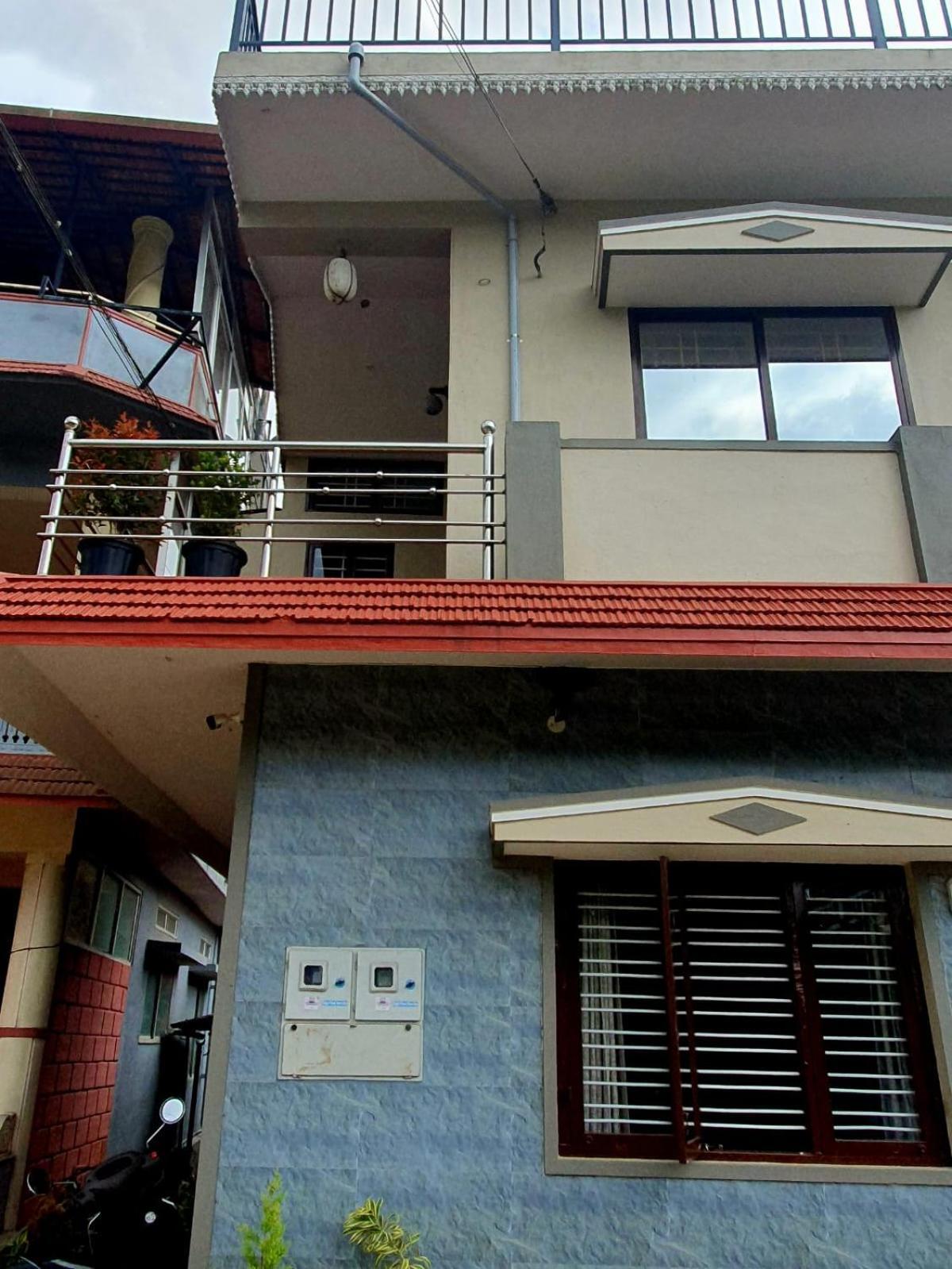 Varam Homestay Мадикери Экстерьер фото